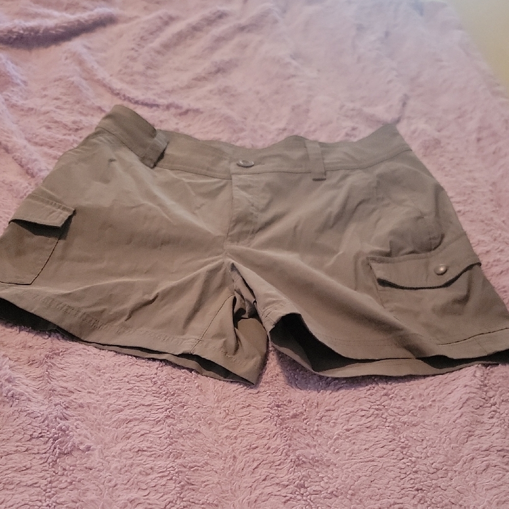 Eddie Bauer Women's Olive Cargo Shorts